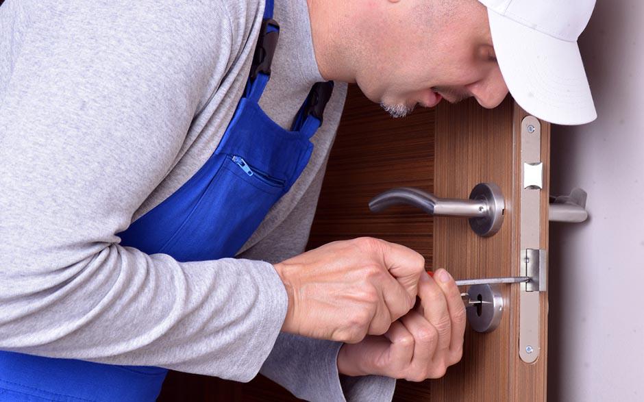 techniciens qualifiés serrurier ouverture de porte Paris 6